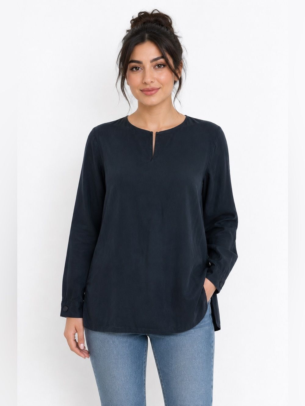 Anne Carson 100% Silk Black Split Neck Long Sleeve Blouse Women’s Medium